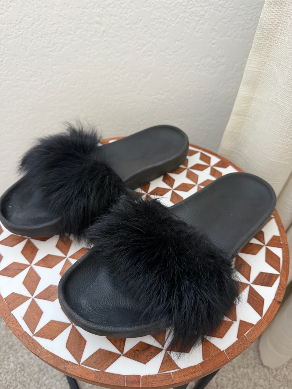UGG ROYALE FUR SLIDES